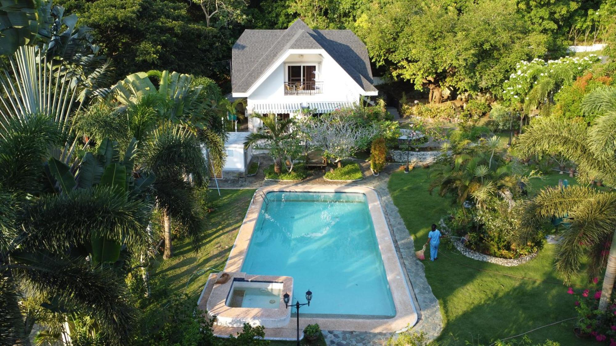 Garden Bungalows Resort Siquijor Exterior photo