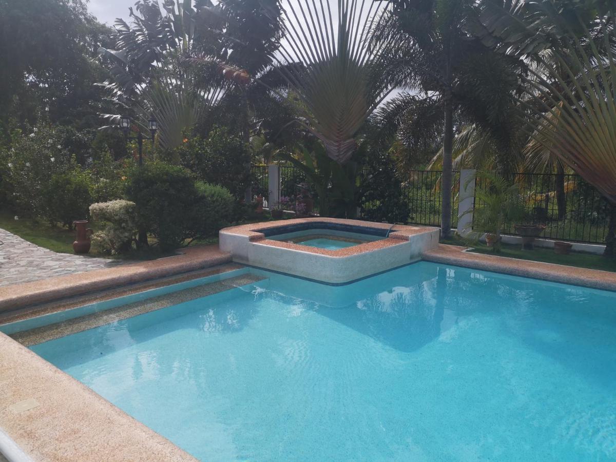 Garden Bungalows Resort Siquijor Exterior photo